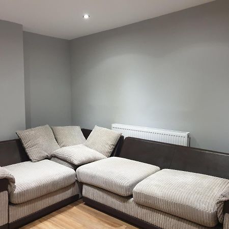 Lovely 1 Bedroom Flat High Barnet 3 Mins Away المظهر الخارجي الصورة