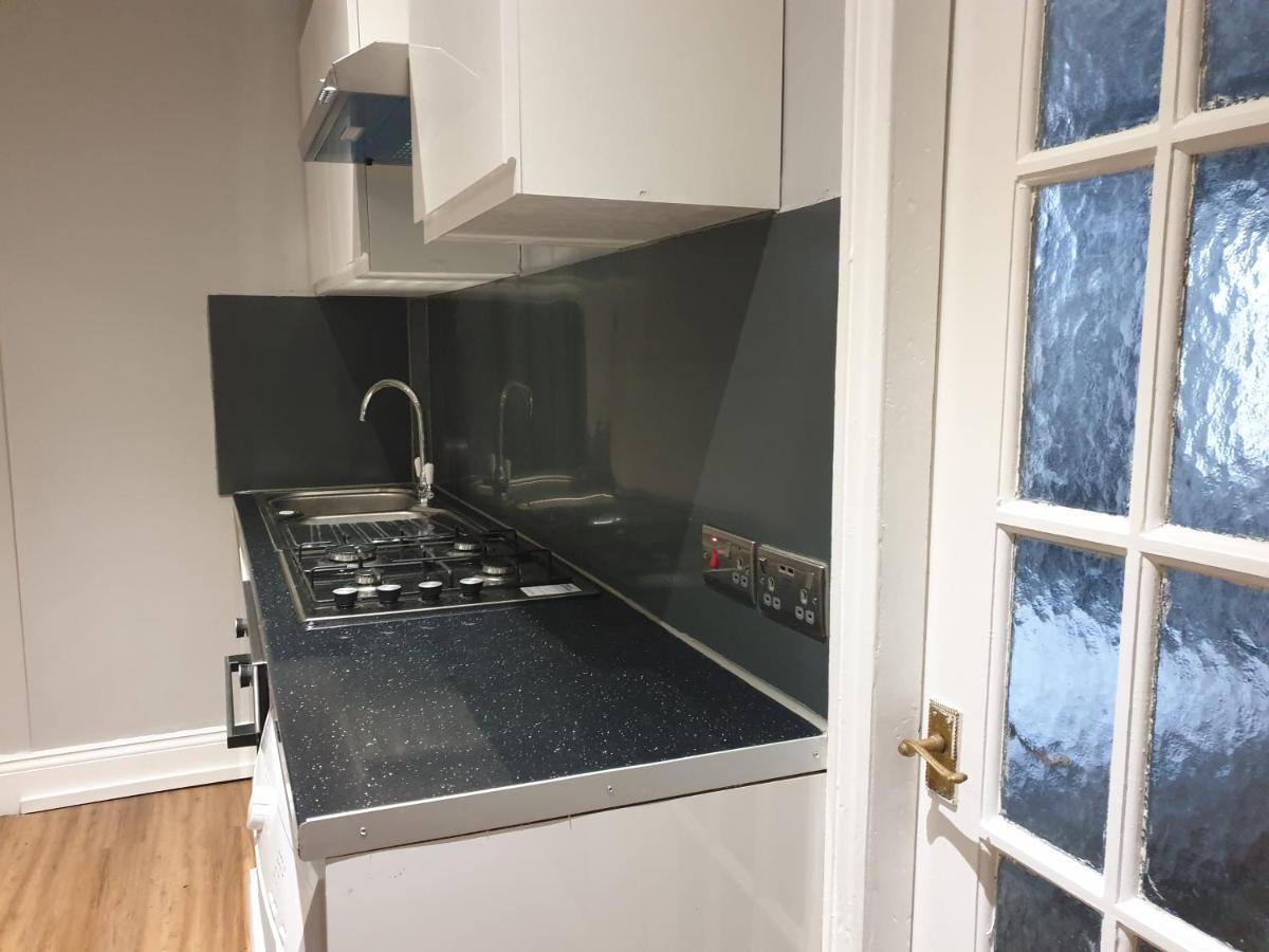 Lovely 1 Bedroom Flat High Barnet 3 Mins Away المظهر الخارجي الصورة